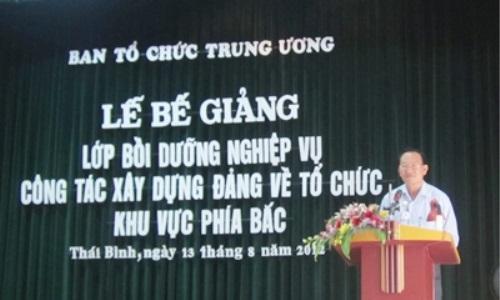 Bế giảng lớp bồi dưỡng nghiệp vụ công tác xây dựng đảng về tổ chức khu vực phía Bắc